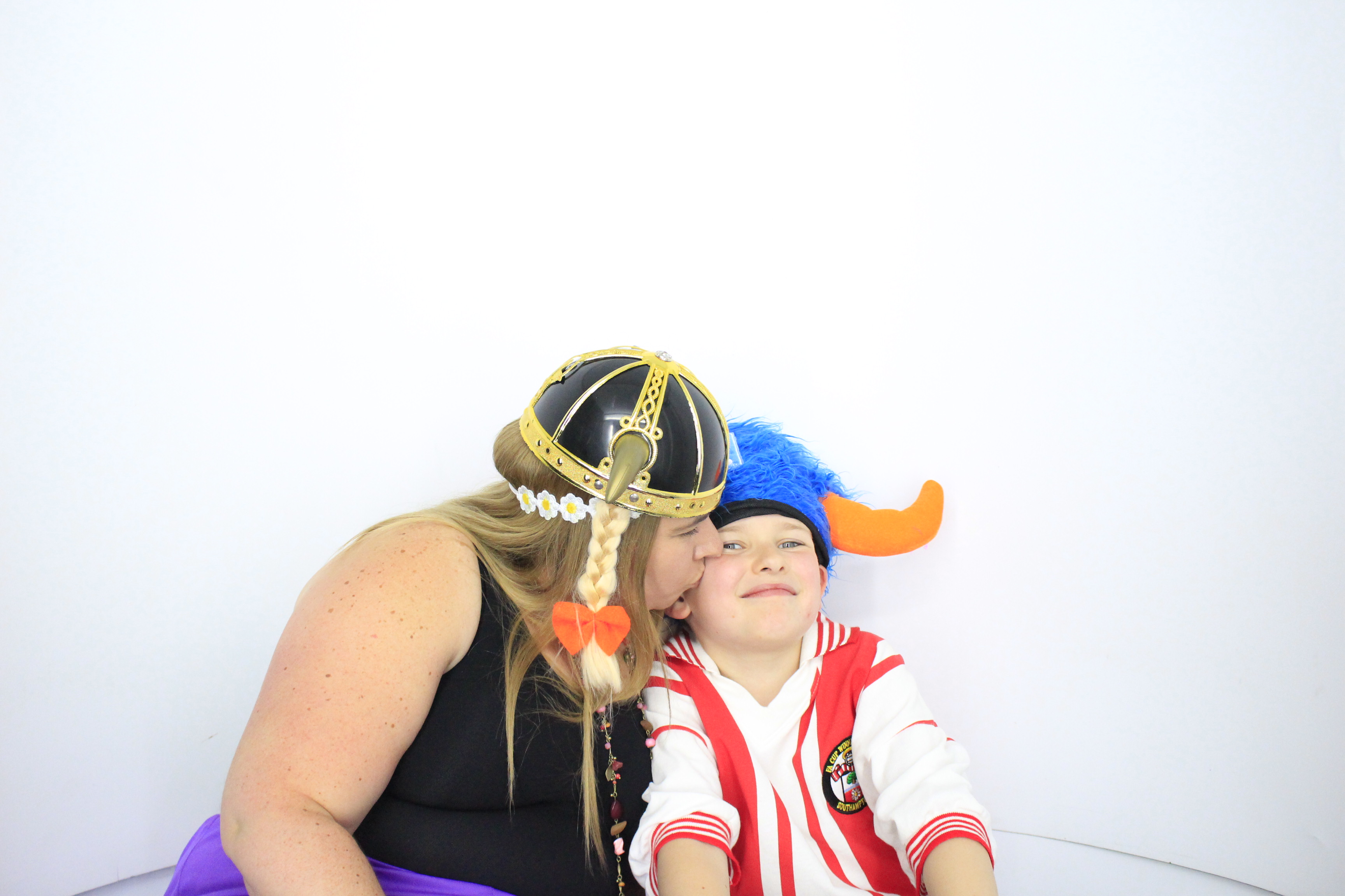 Jodie’s 40th Birthday | View more photos from the event at gallery.myphotoboothexperience.co.uk/u/MyPhotoBoothExperienceLtd/Jodie’s-40th-Birthday